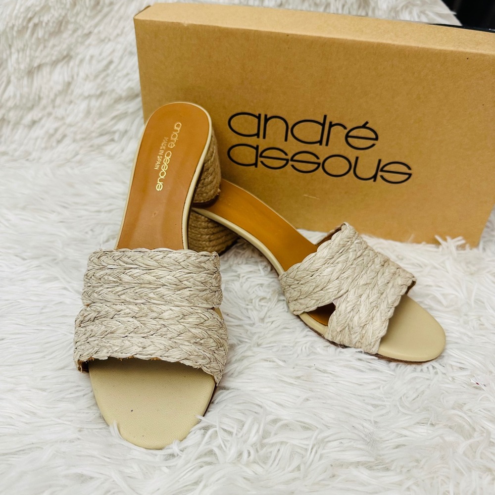 Andre Assous Woven Raffia Beige Slip On Block Heel Sandals sz 40 - New US 9.5